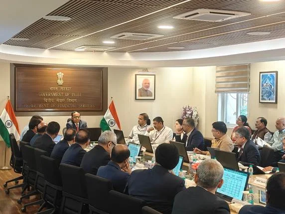 वित्तीय समावेशन समीक्षा DFS सचिव