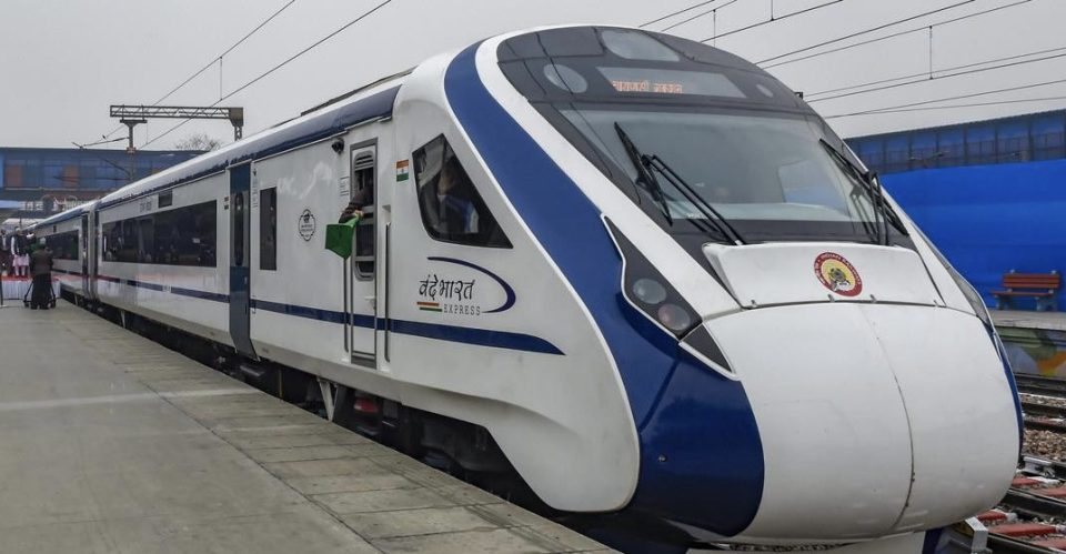वंदे भारत फर्स्ट एसी कोच
