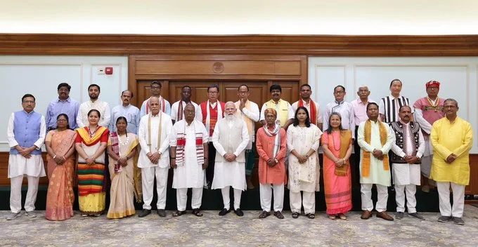 पीएम मोदी जनजाति सुरक्षा मंच मुलाकात