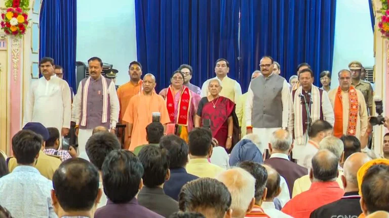 योगी मंत्रिमंडल विस्तार 6 मंत्री शपथ